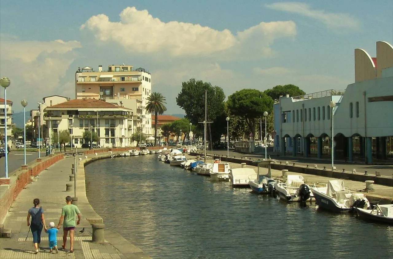Affittacamere Hotel I Levrieri Torre del Lago Puccini