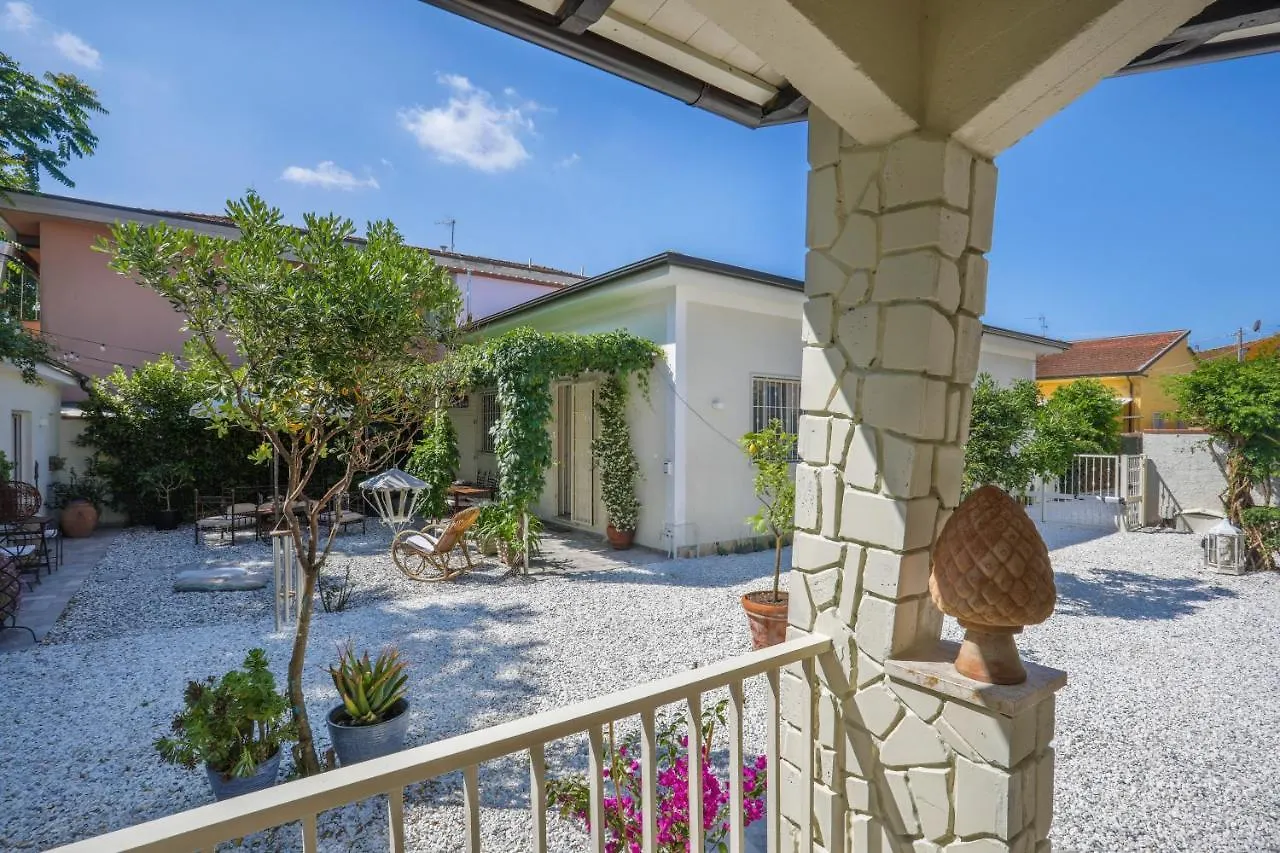 Hotel I Levrieri Torre del Lago Puccini Affittacamere