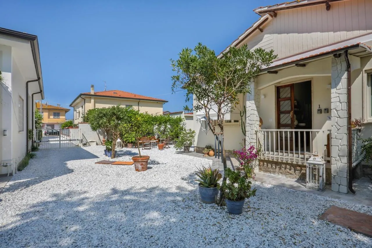 I Levrieri Hotel Torre del Lago Puccini Guest house