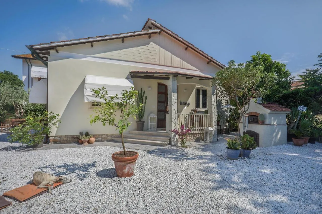 Guest house I Levrieri Hotel Torre del Lago Puccini