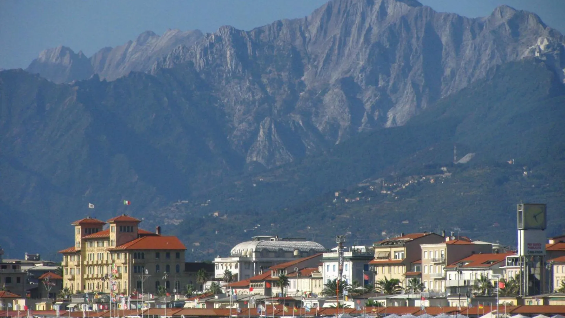Guest house I Levrieri Hotel Torre del Lago Puccini
